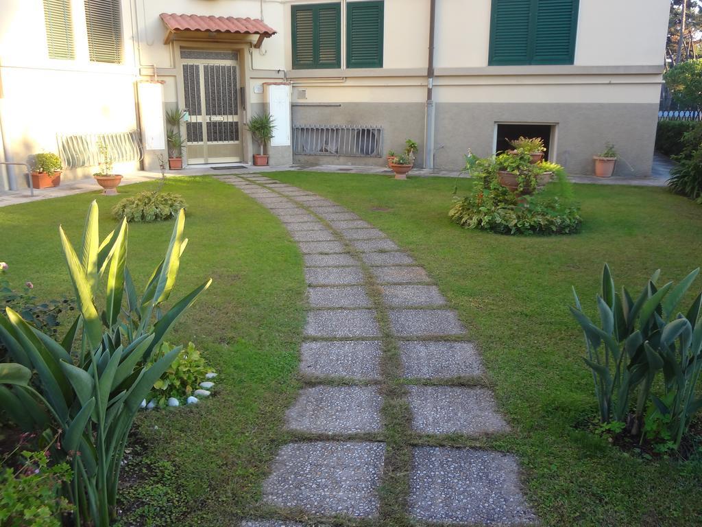 La Pineta Apartment Viareggio Zewnętrze zdjęcie